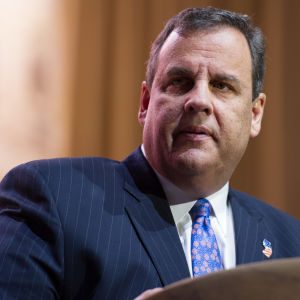 Christie Draws Crowd of New Voters in First South Carolina Townhall