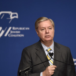 Graham: Clinton Was ‘Quite Together’ in Debate, Trump Should Prep Better