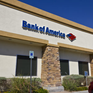 Technology Pushes Banks Away From Branches as Federal Rules Keep Them Central