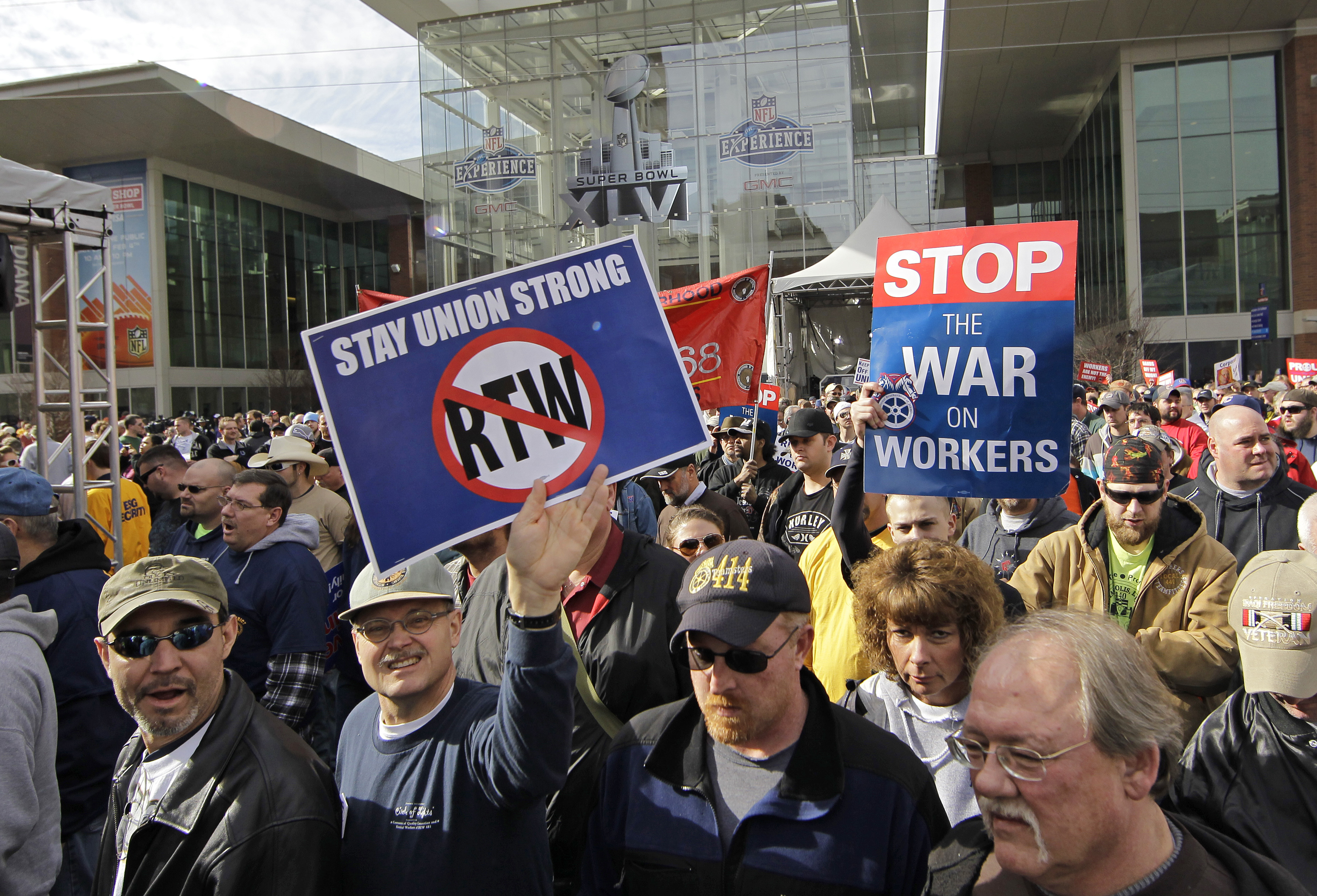 Union workers protest right-to-work